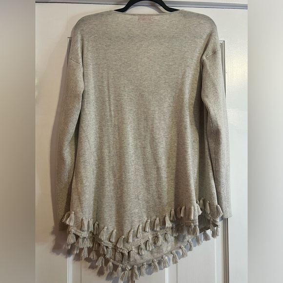 LILLY PULITZER • FERRERA • FRINGE SWEATER - Picture 3 of 6